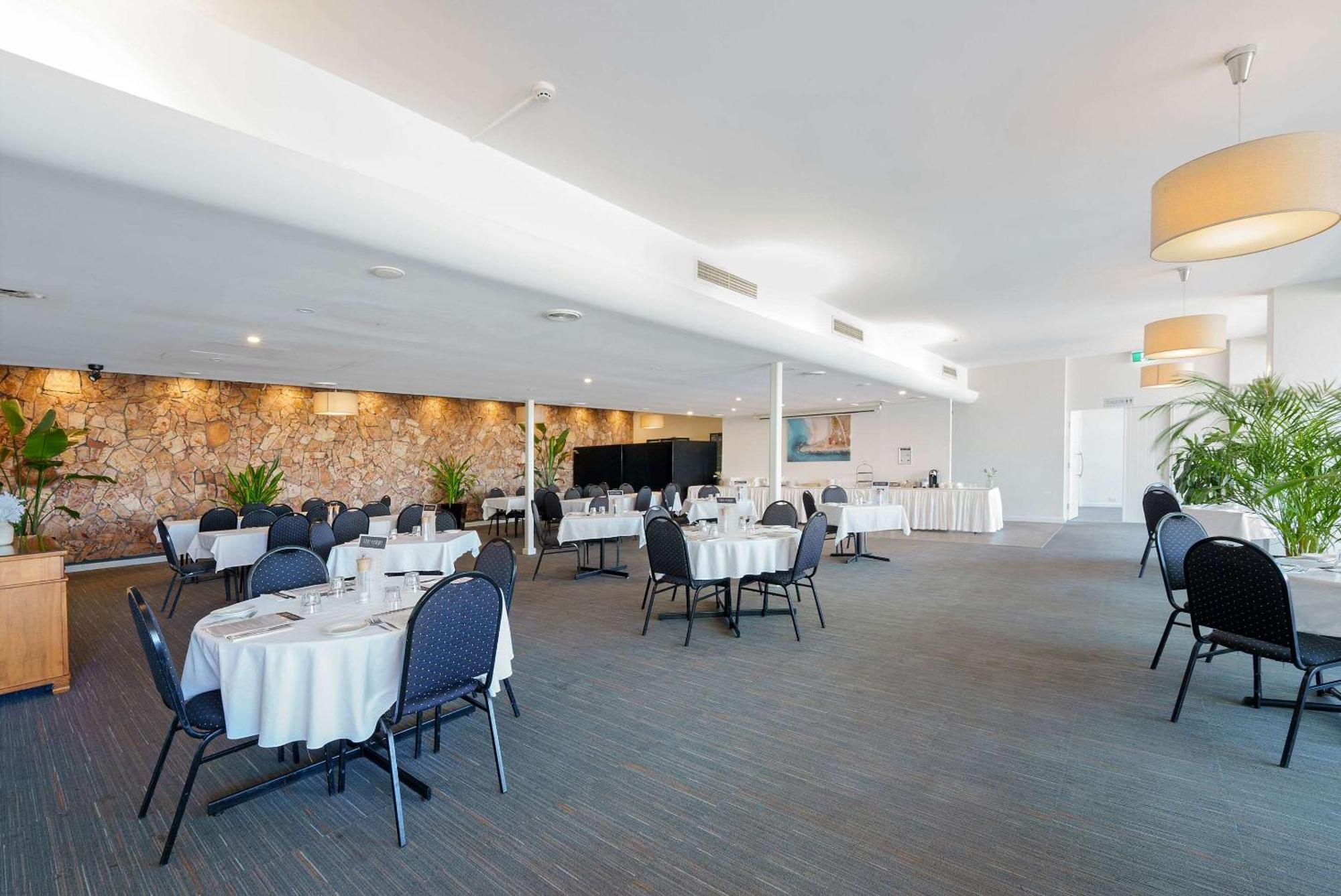 Comfort Resort Waters Edge Port Macquarie Exterior photo