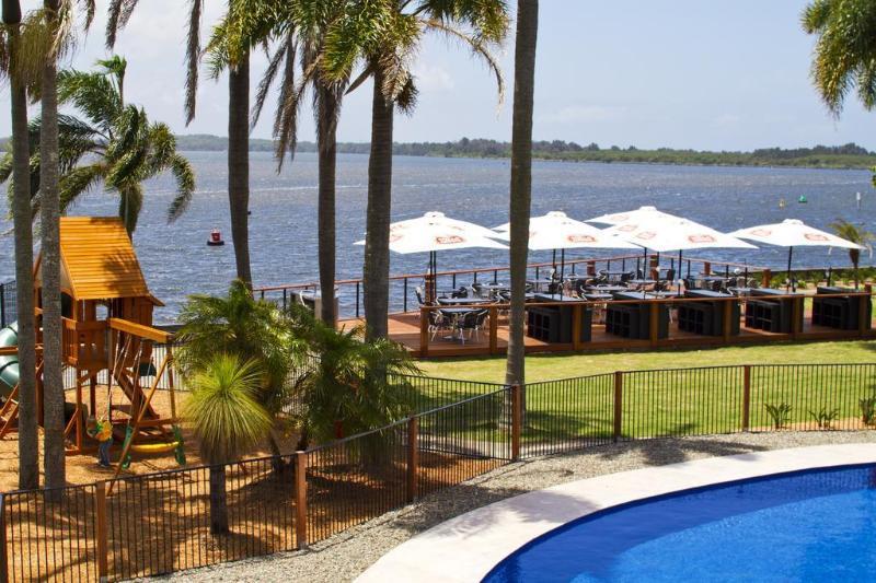 Comfort Resort Waters Edge Port Macquarie Exterior photo