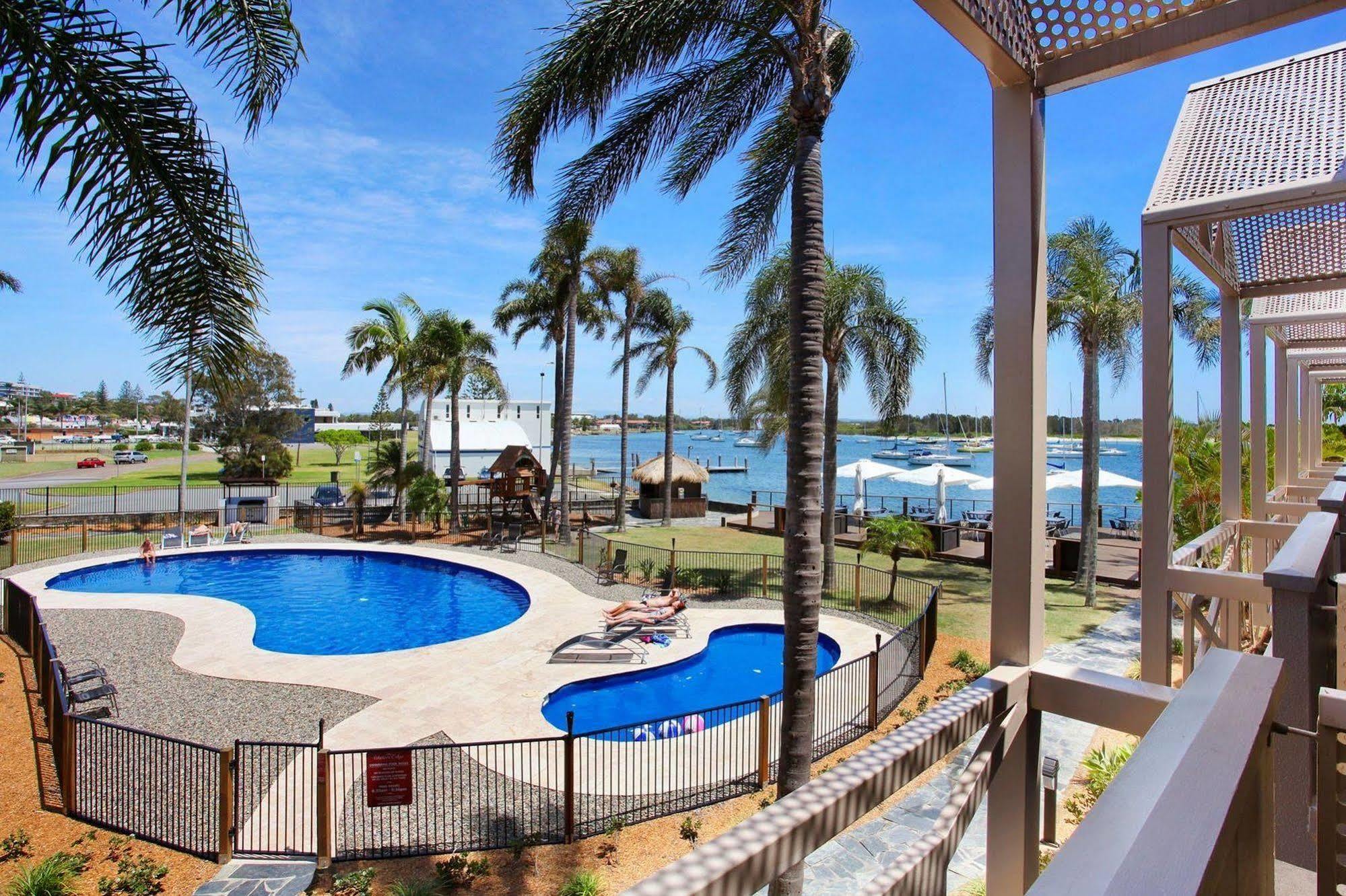 Comfort Resort Waters Edge Port Macquarie Exterior photo